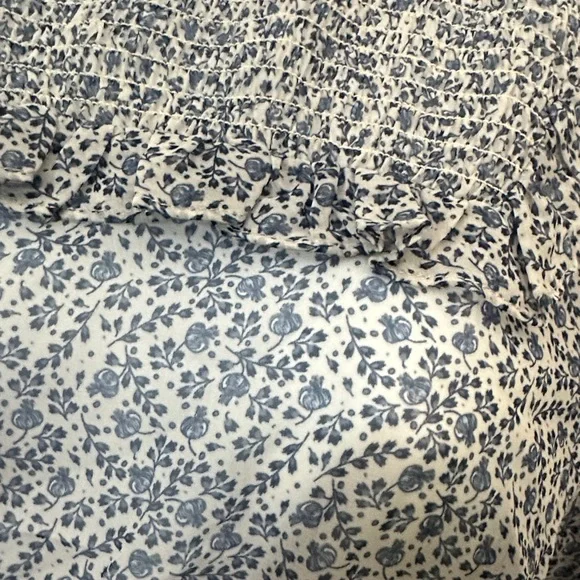 H&M Black and White Floral Blouse - Picture 2 of 6